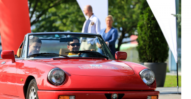 Nostalgische Rennsemmeln Toyota Frey Classic 2017 rotes Auto