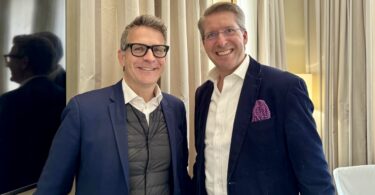 Medium JETZT und OBSERVER