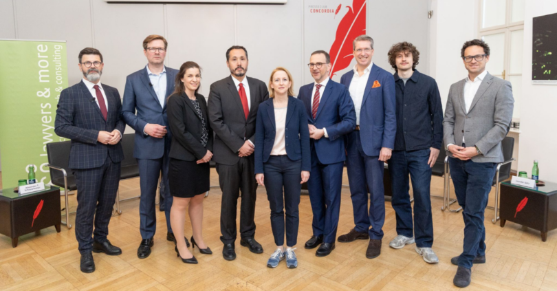 Vienna Law Students Monitor