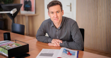 Stephan Ifkovits, Head of Communications bei OBSERVER, Foto: @Alexander Müller